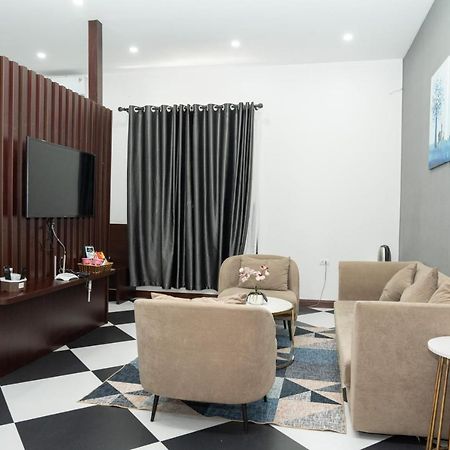 Anh Anh Luxury Hotel Tuyen Quang Extérieur photo